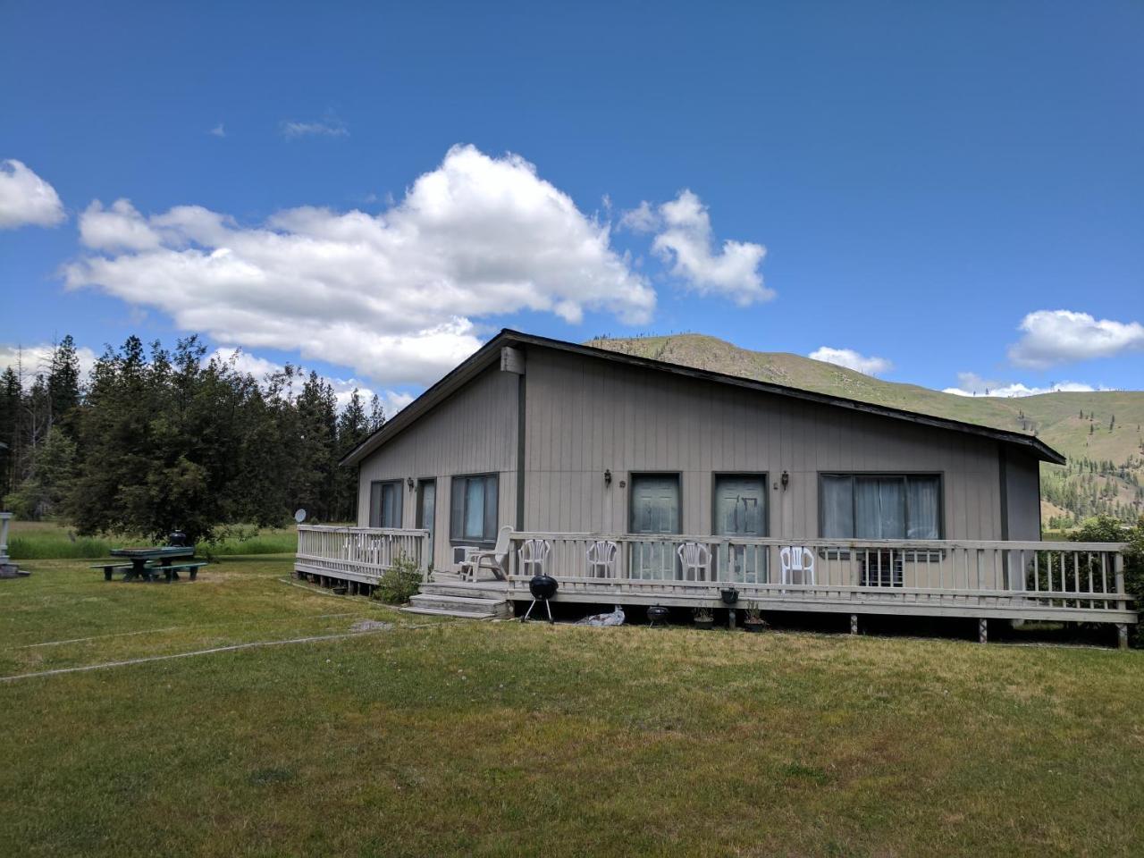 Rock Creek Mercantile & Motel Clinton Esterno foto